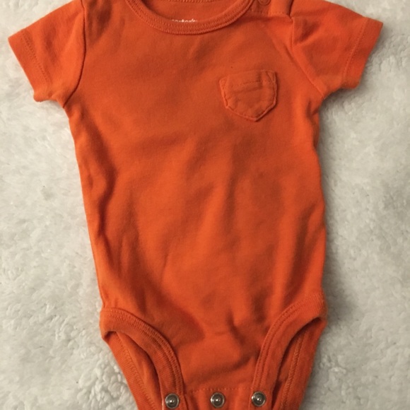 Two newborn outfits - Picture 3 of 4